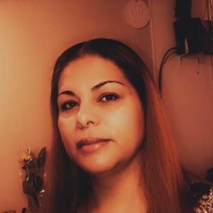 Meet your Posher, Mirella